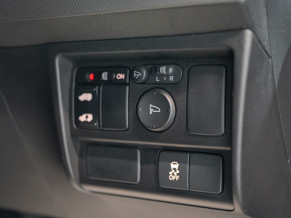 Honda Freed 2011 - фото автомобиля