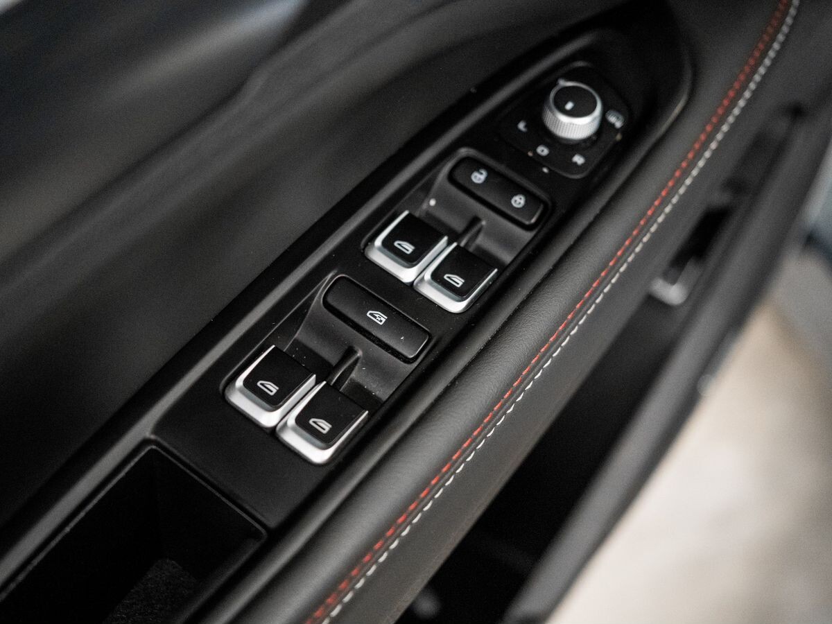 Geely Tugella 2023 - фото автомобиля