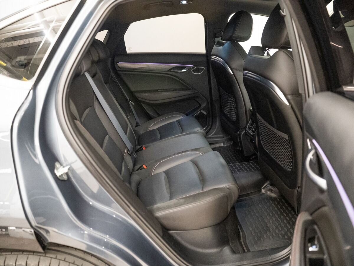 Geely Tugella 2023 - фото автомобиля