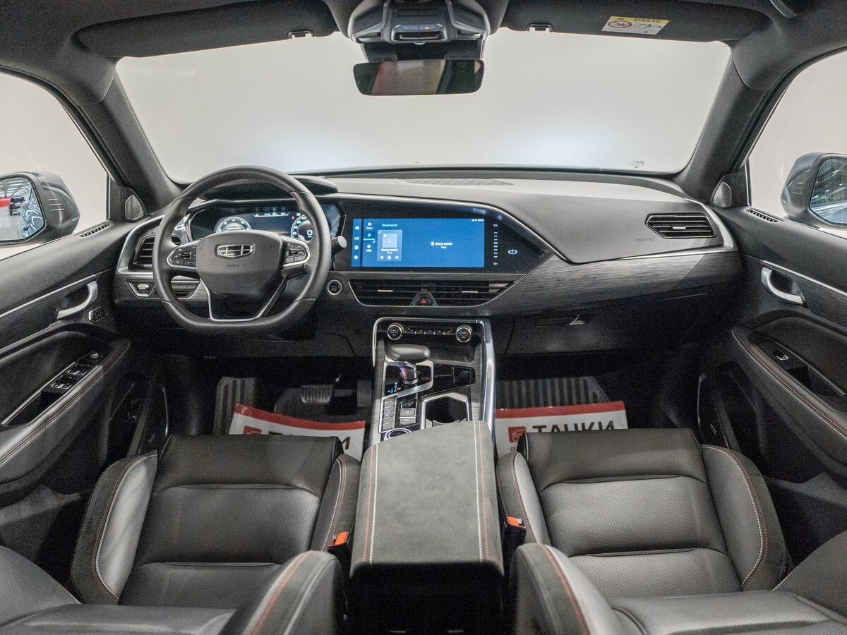 Geely Tugella 2023 - фото автомобиля
