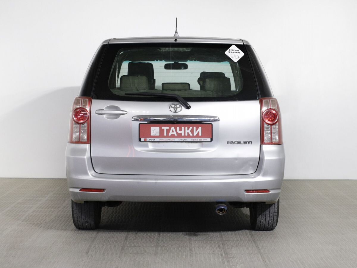 Toyota Raum 2009 - фото автомобиля