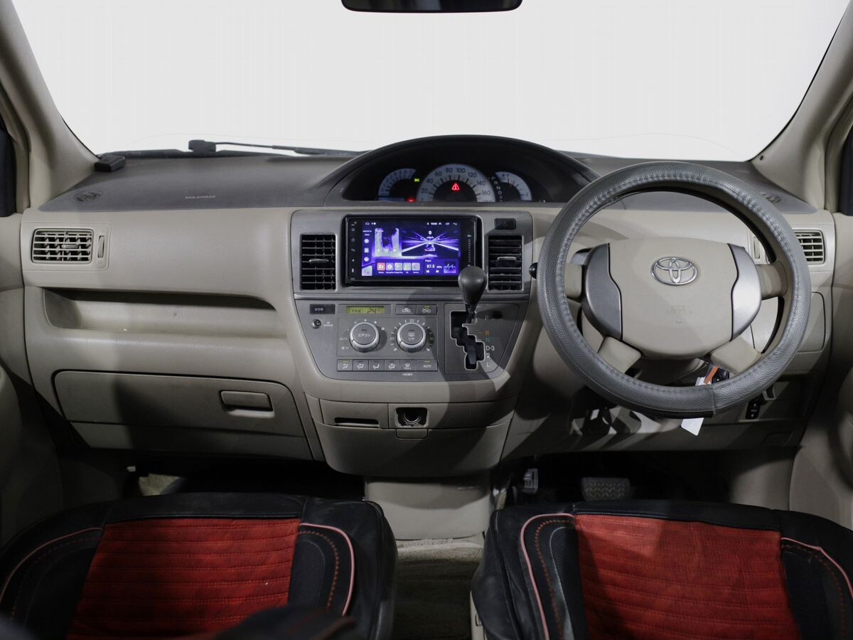 Toyota Raum 2009 - фото автомобиля