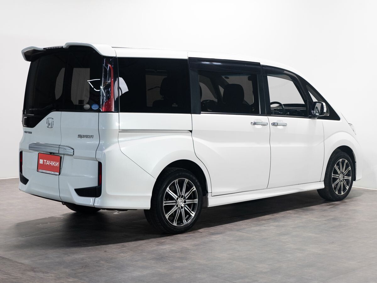 Honda Stepwgn 2015 - фото автомобиля