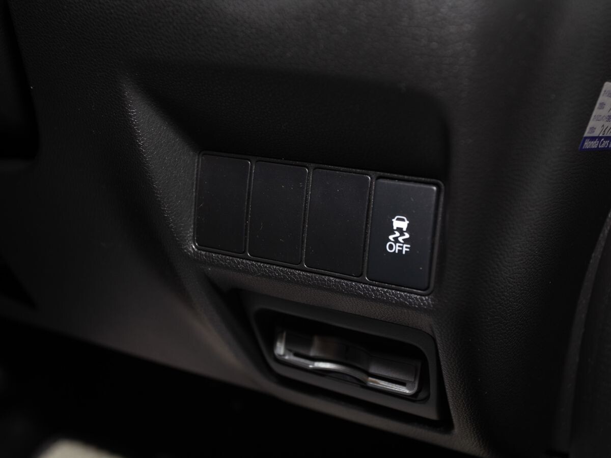 Honda Stepwgn 2015 - фото автомобиля