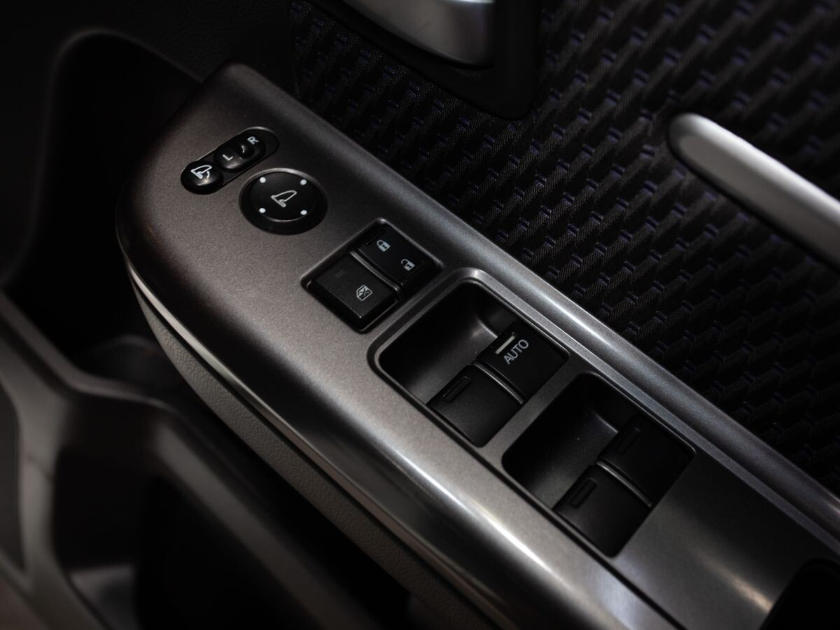 Honda Stepwgn 2015 - фото автомобиля