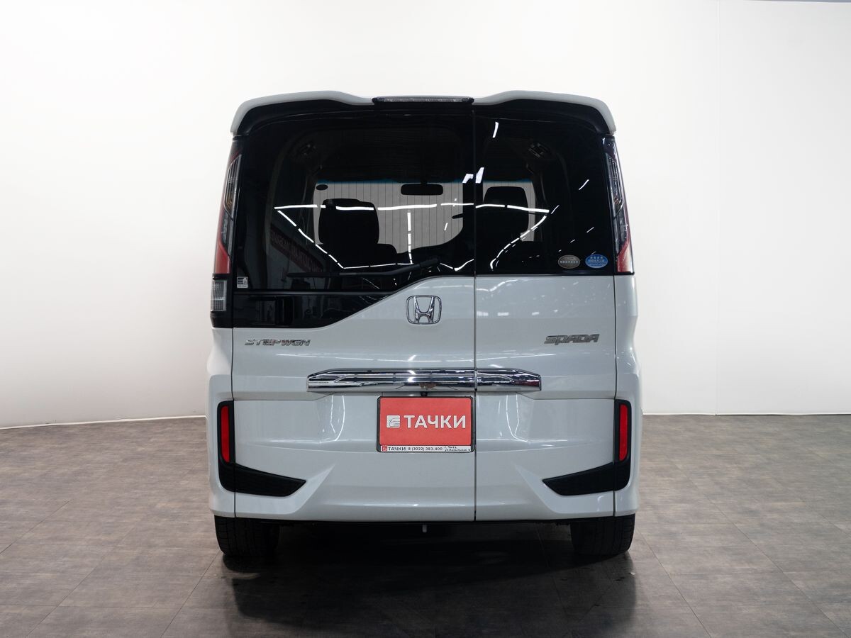 Honda Stepwgn 2015 - фото автомобиля