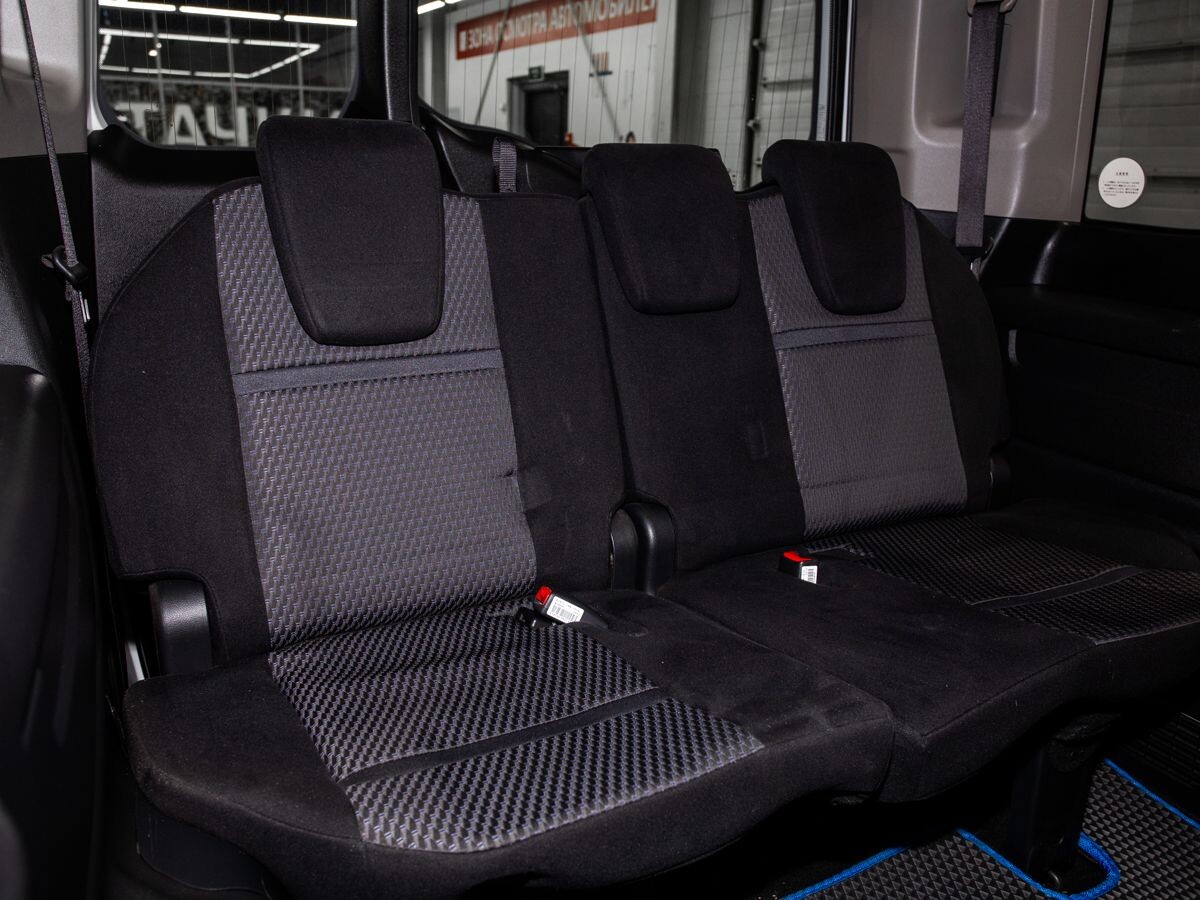 Honda Stepwgn 2015 - фото автомобиля