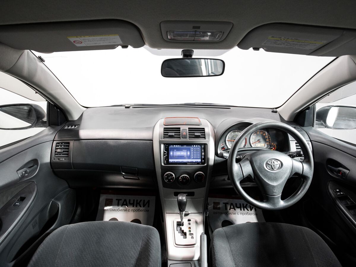 Toyota Corolla 2010 - фото автомобиля