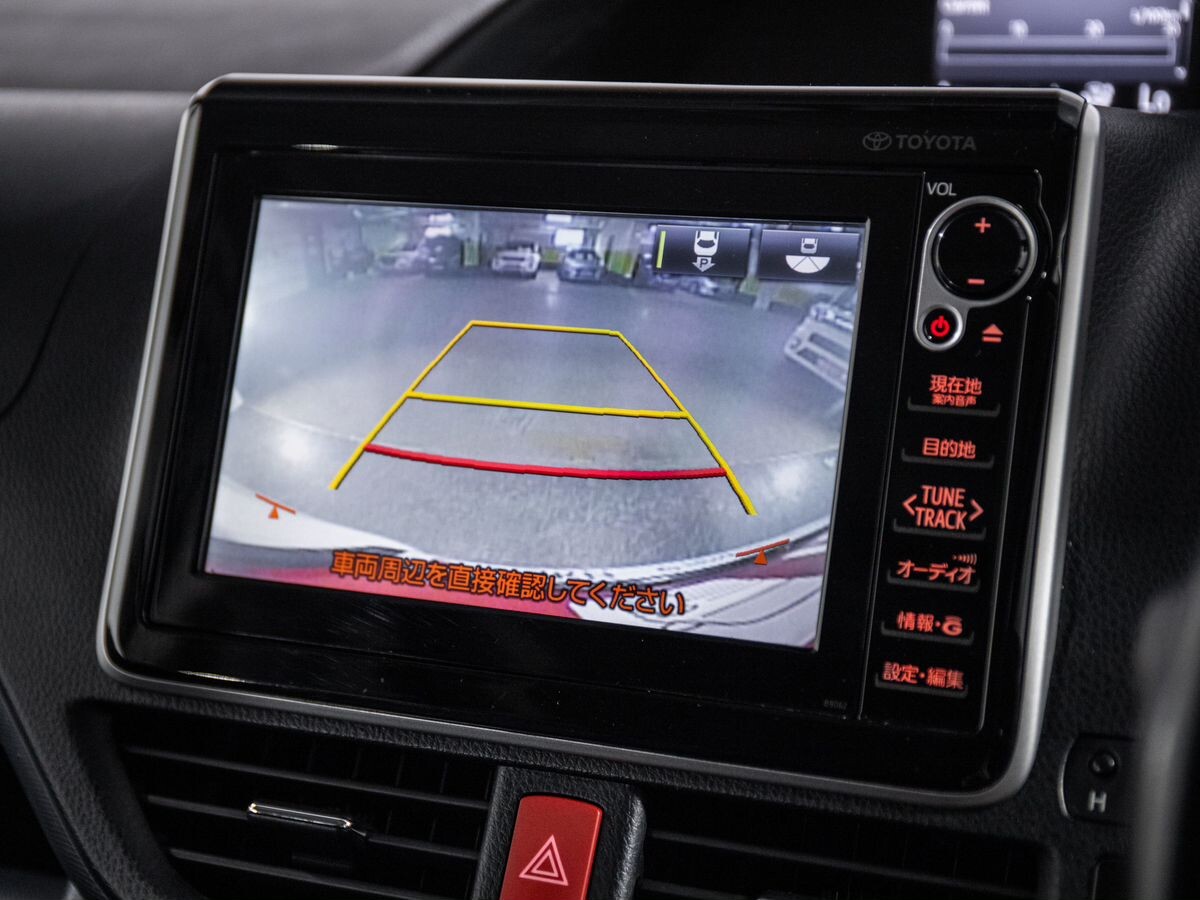 Toyota Noah 2014 - фото автомобиля