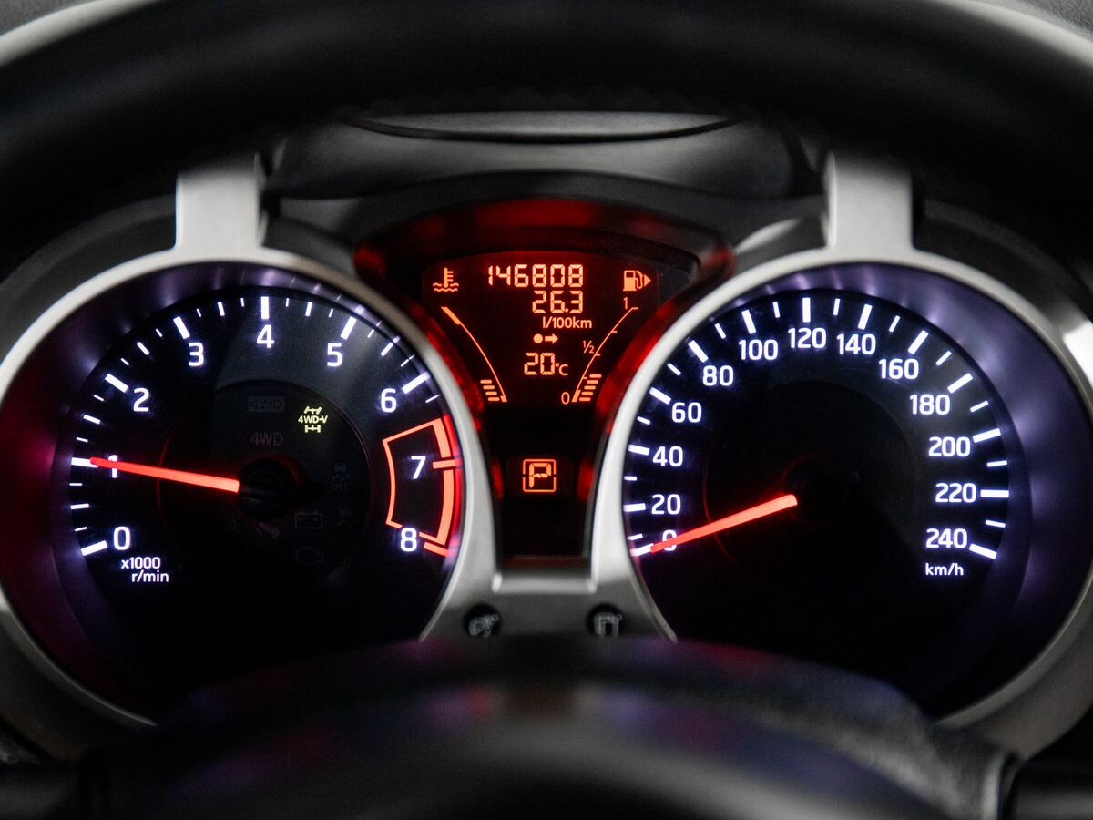 Nissan Juke 2011 - фото автомобиля