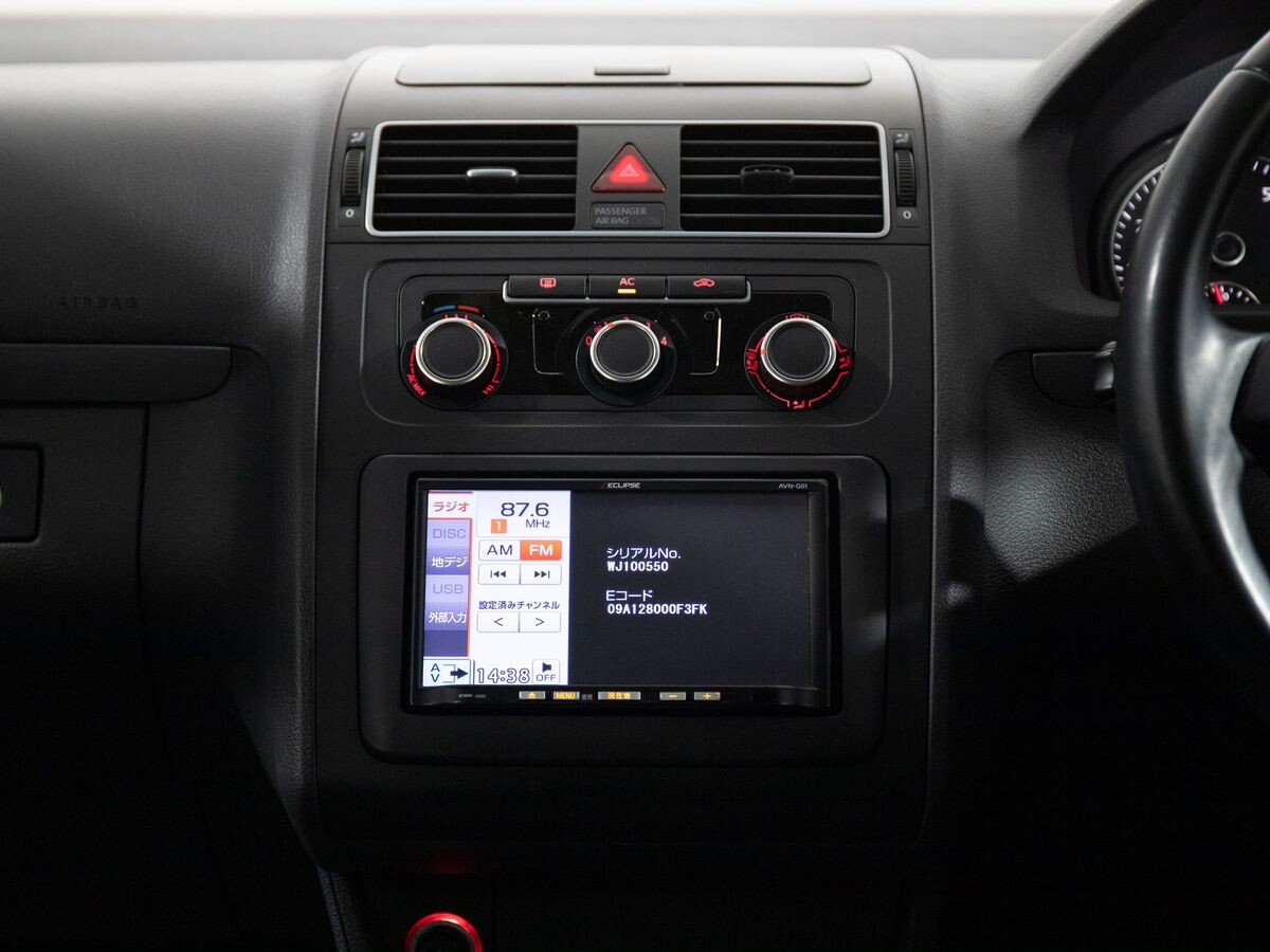 Volkswagen Touran 2012 - фото автомобиля