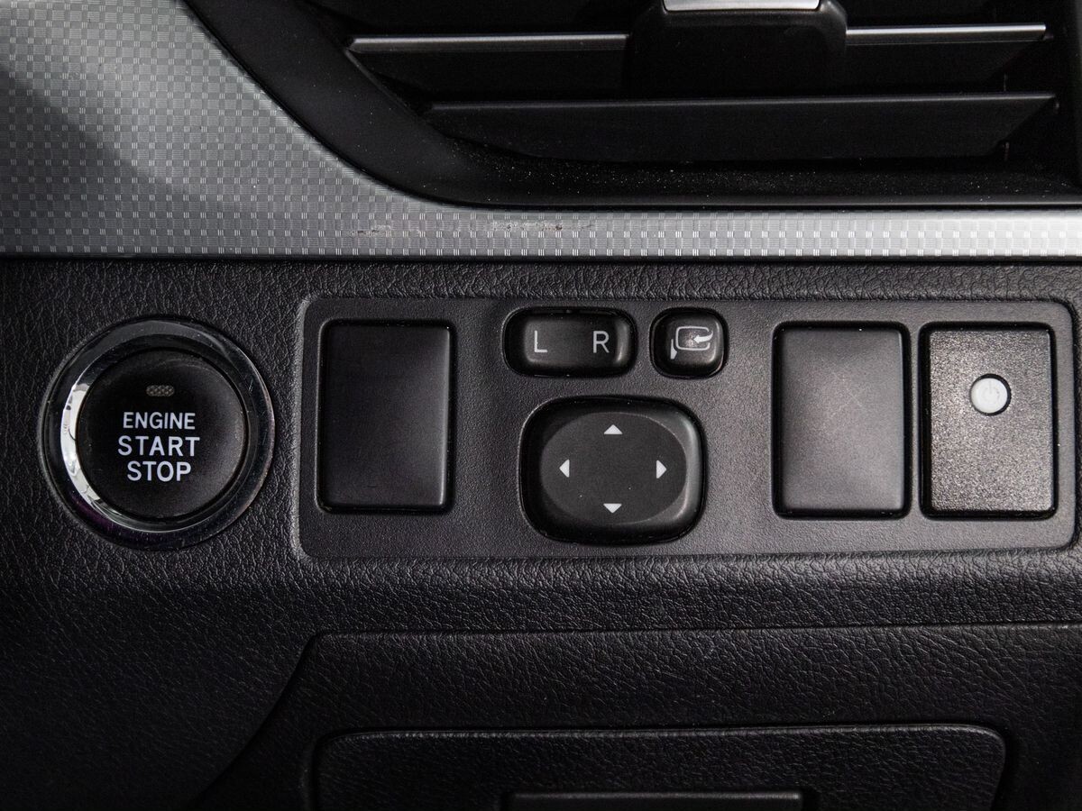 Toyota Avensis 2016 - фото автомобиля