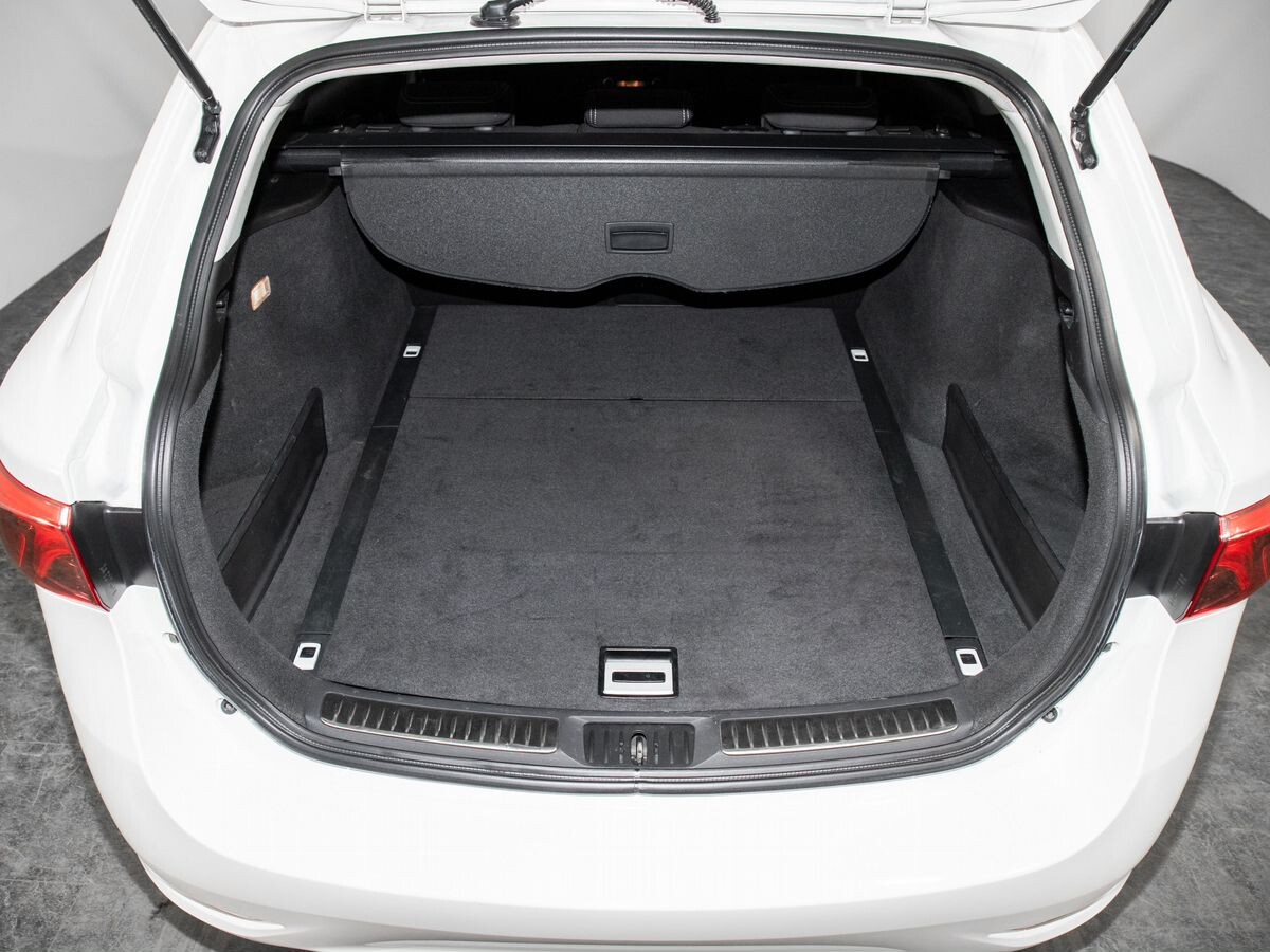 Toyota Avensis 2016 - фото автомобиля