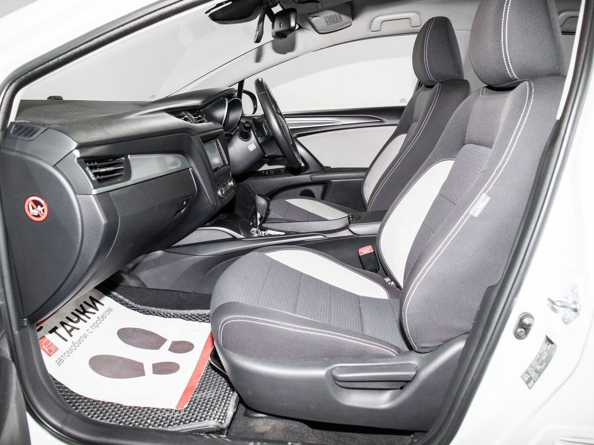 Toyota Avensis 2016 - фото автомобиля