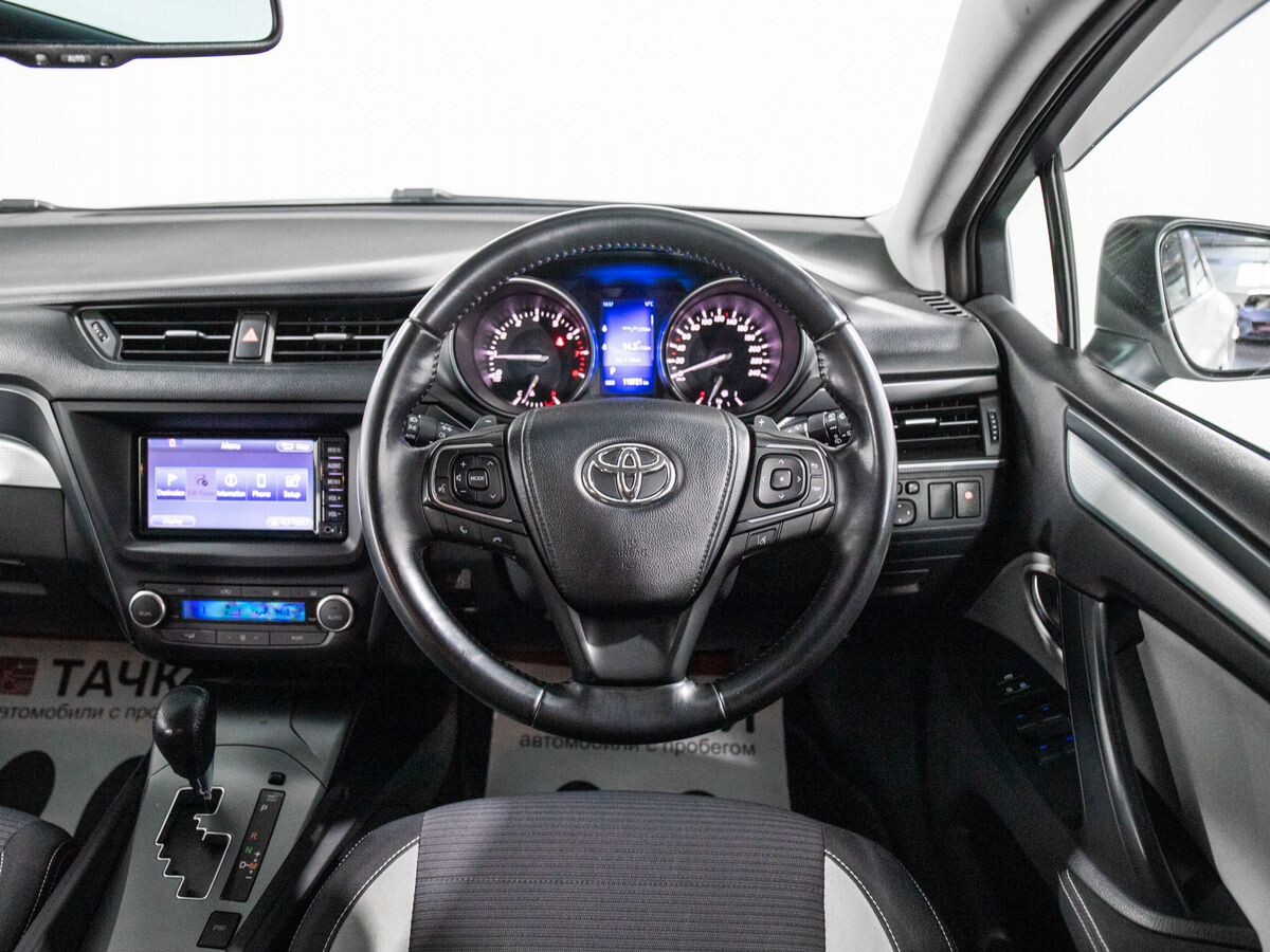 Toyota Avensis 2016 - фото автомобиля