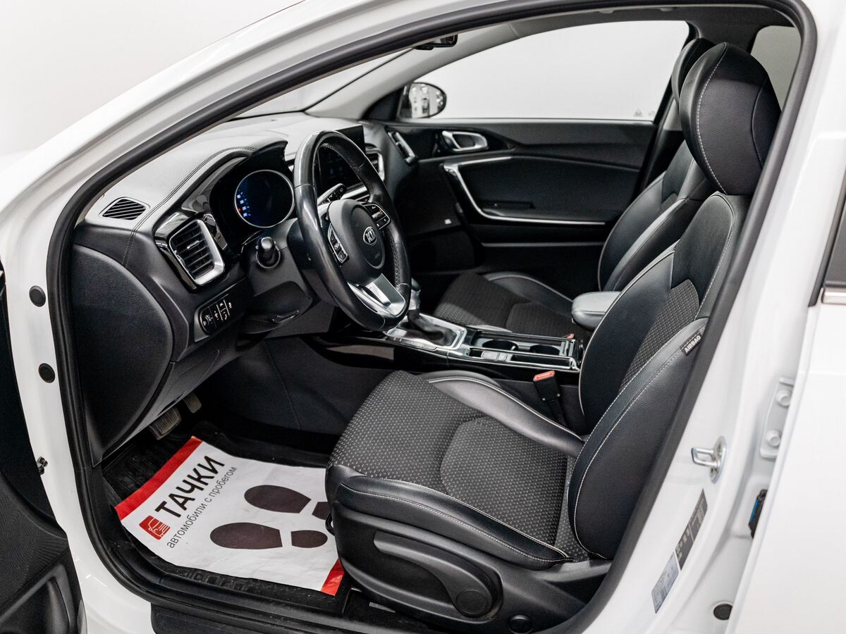 Kia Ceed 2018 - фото автомобиля