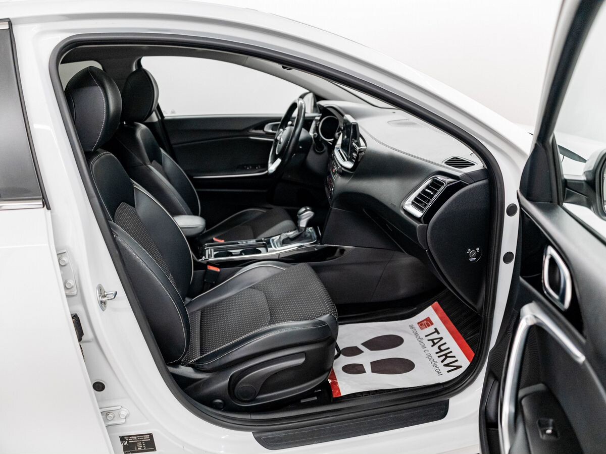 Kia Ceed 2018 - фото автомобиля