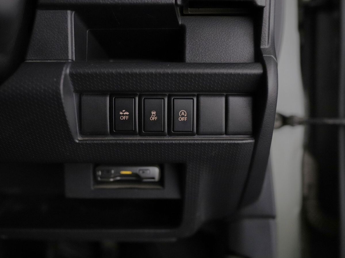 Mazda Flair Crossover 2017 - фото автомобиля