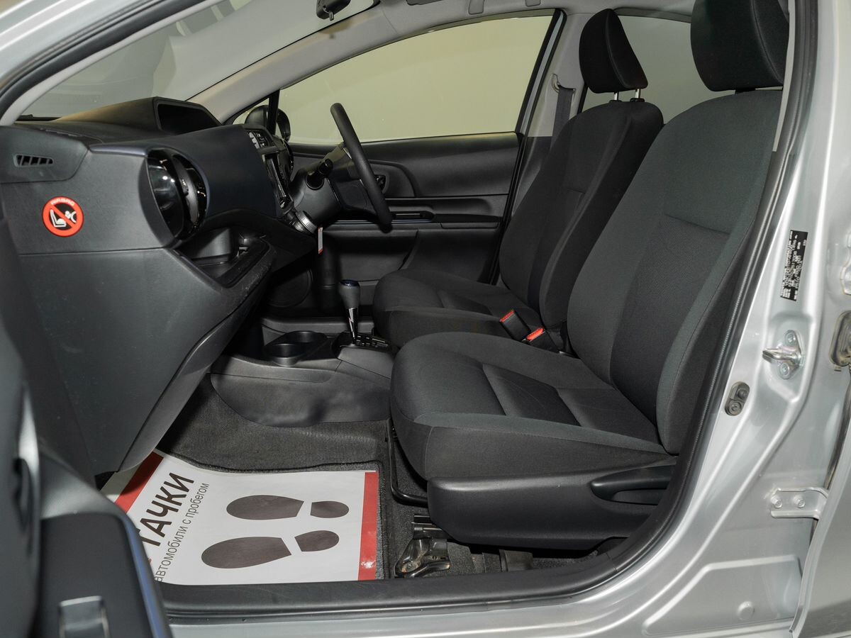 Toyota Aqua 2016 - фото автомобиля