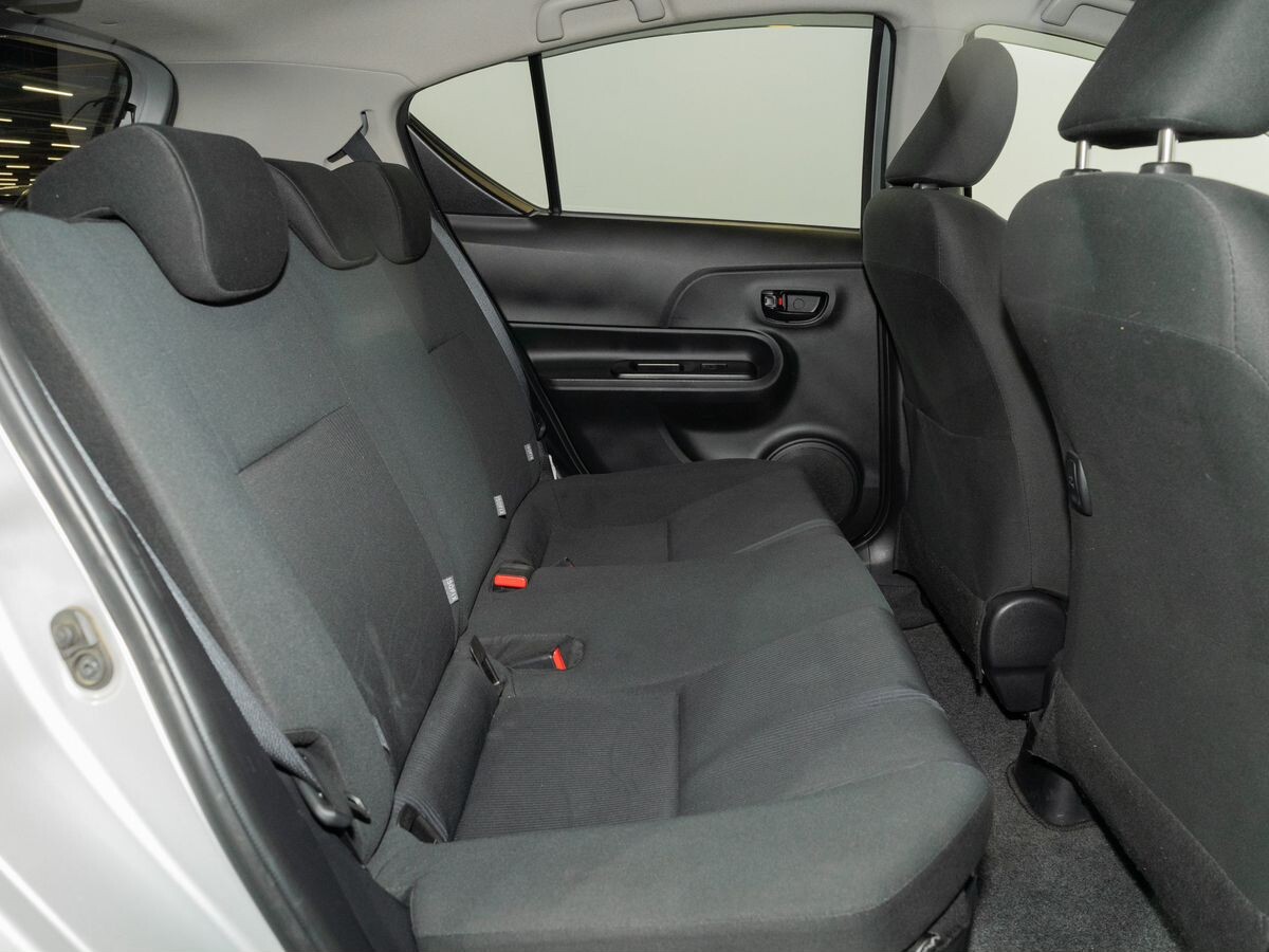 Toyota Aqua 2016 - фото автомобиля