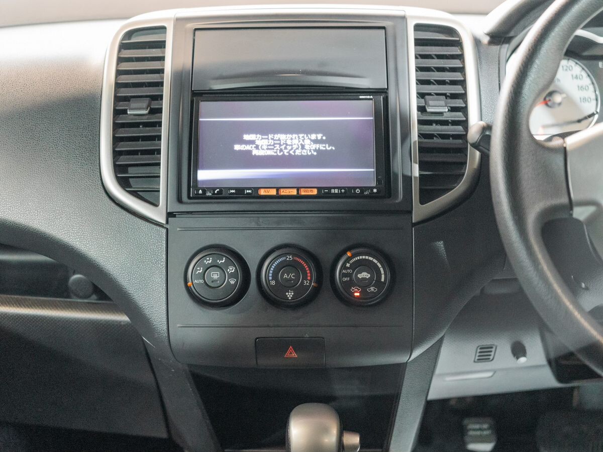 Nissan Wingroad 2013 - фото автомобиля