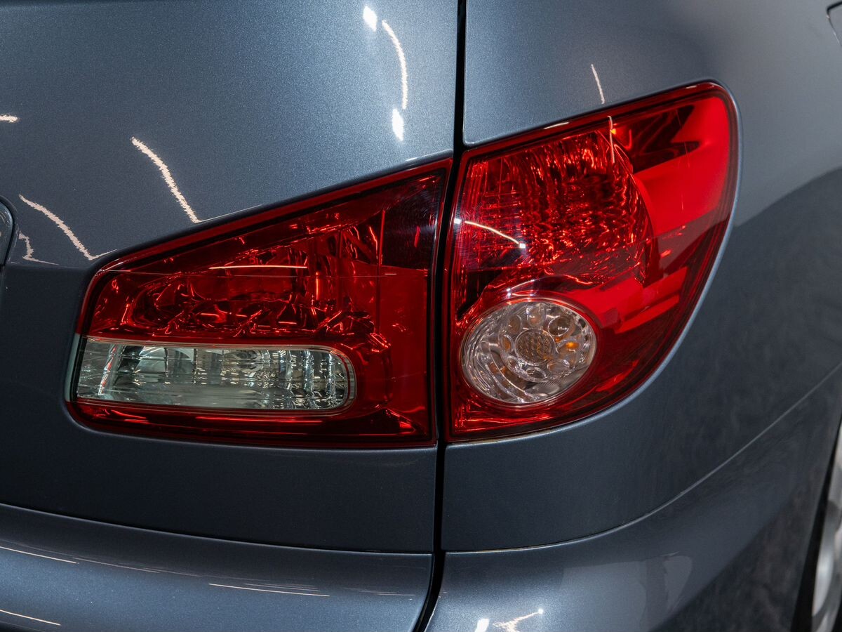 Nissan Wingroad 2013 - фото автомобиля