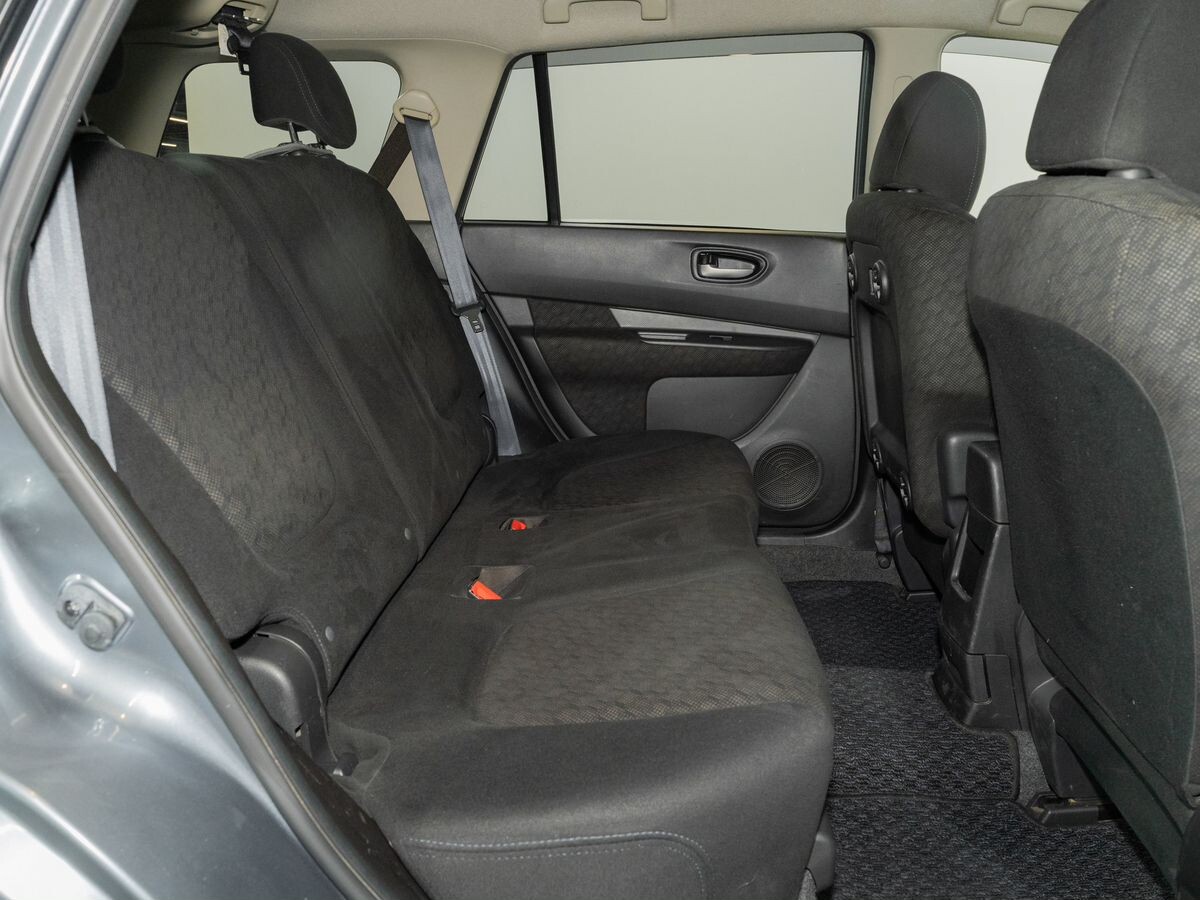 Nissan Wingroad 2013 - фото автомобиля