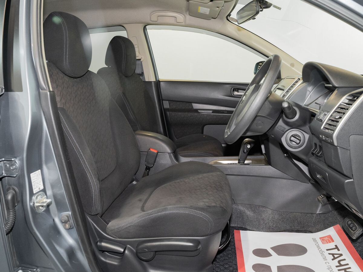 Nissan Wingroad 2013 - фото автомобиля