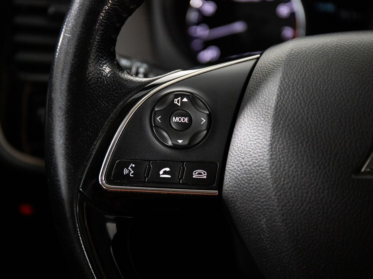 Mitsubishi Outlander 2015 - фото автомобиля