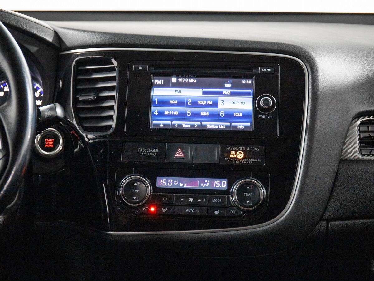 Mitsubishi Outlander 2015 - фото автомобиля