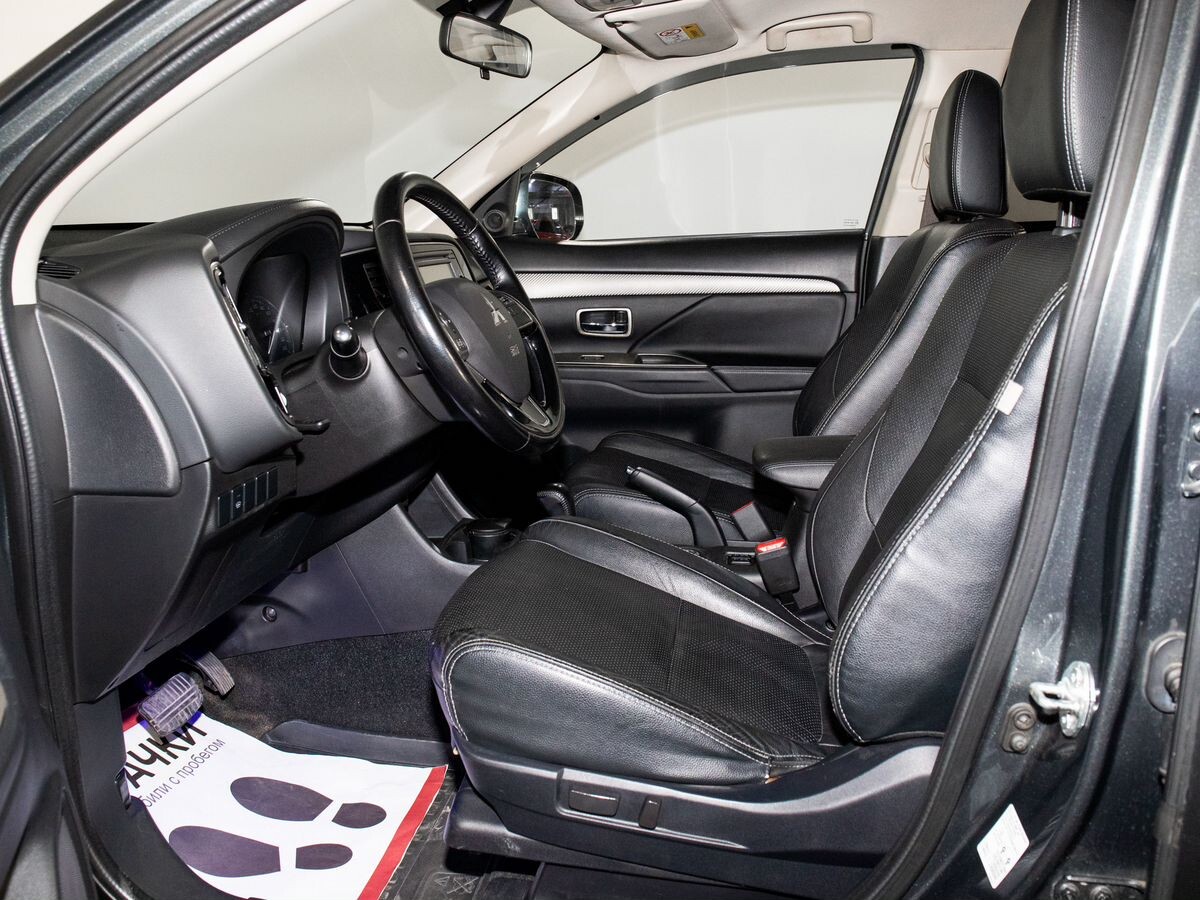Mitsubishi Outlander 2015 - фото автомобиля