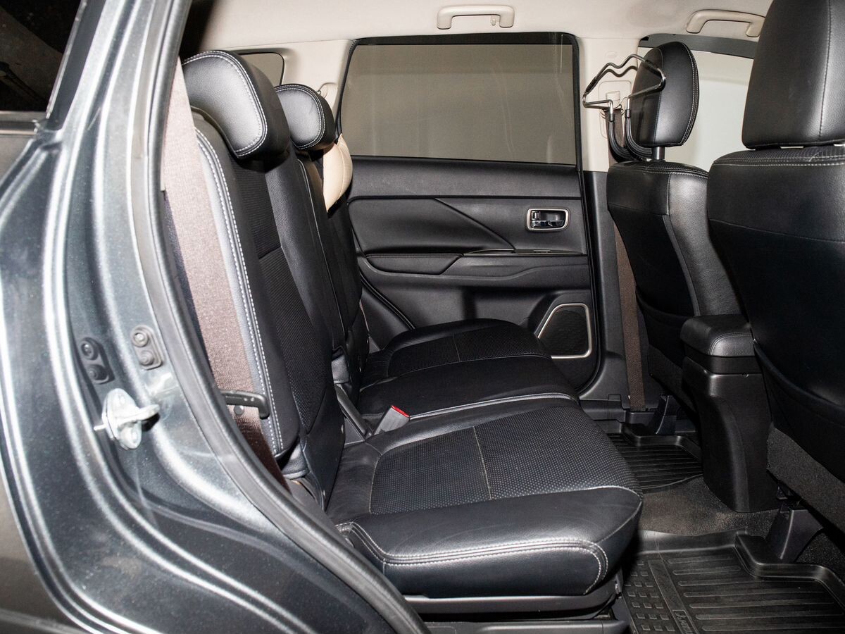 Mitsubishi Outlander 2015 - фото автомобиля