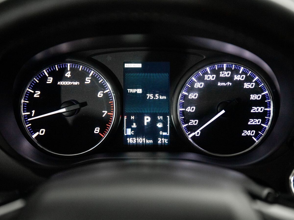 Mitsubishi Outlander 2015 - фото автомобиля