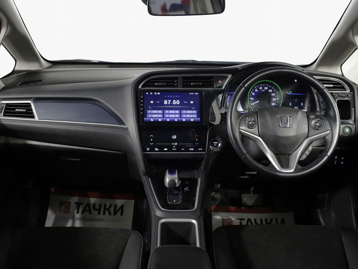 Honda Shuttle 2016 - фото автомобиля
