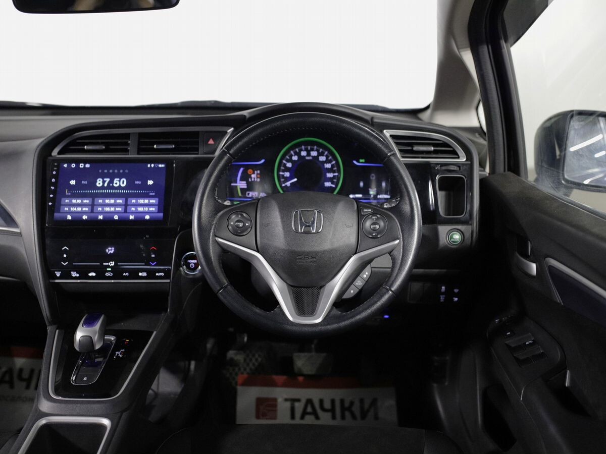 Honda Shuttle 2016 - фото автомобиля