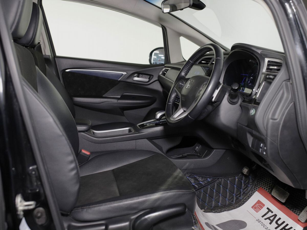 Honda Shuttle 2016 - фото автомобиля