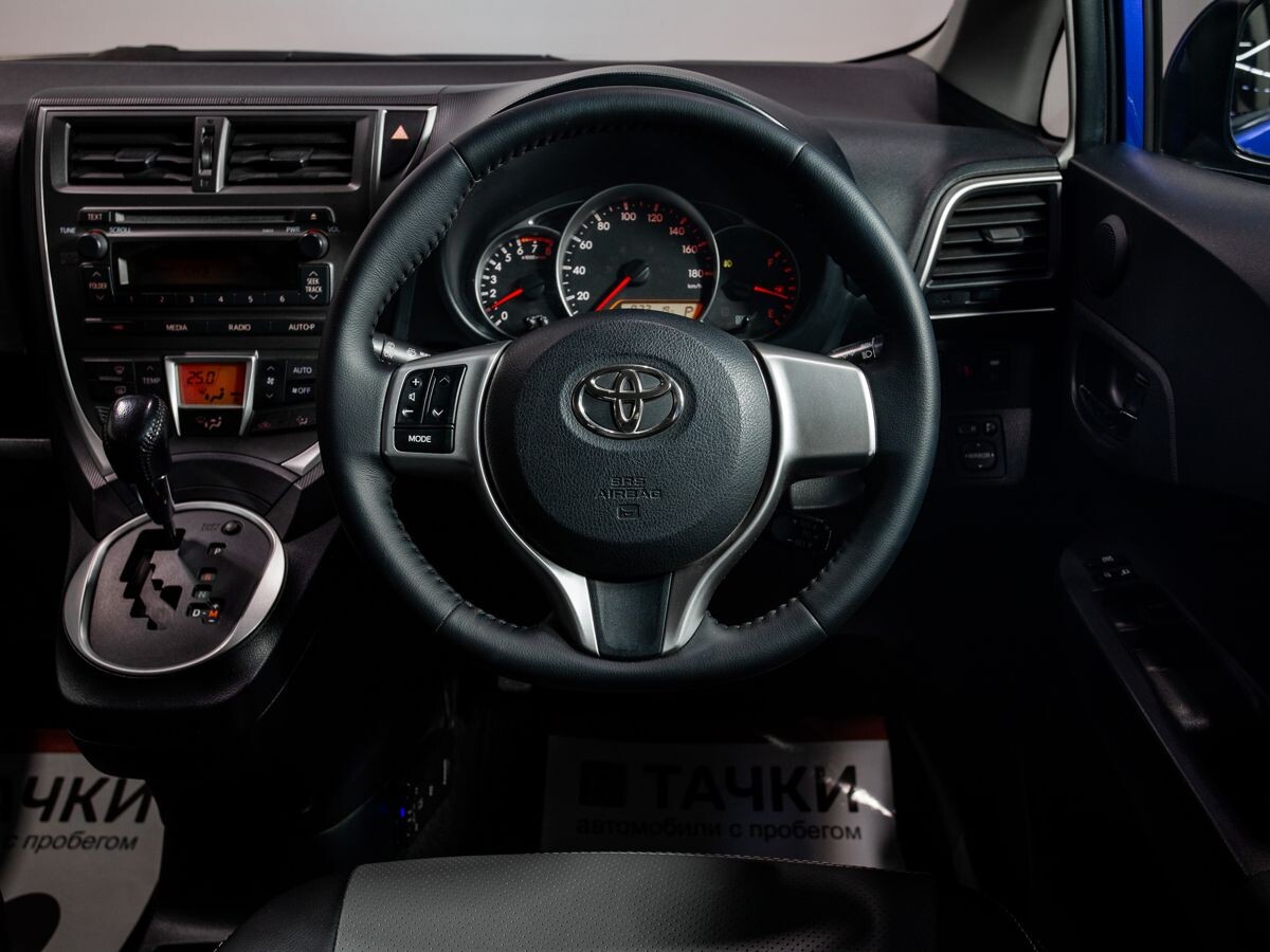 Toyota Ractis 2011 - фото автомобиля