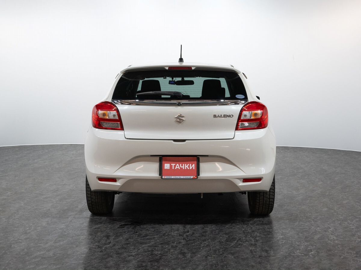 Suzuki Baleno 2016 - фото автомобиля