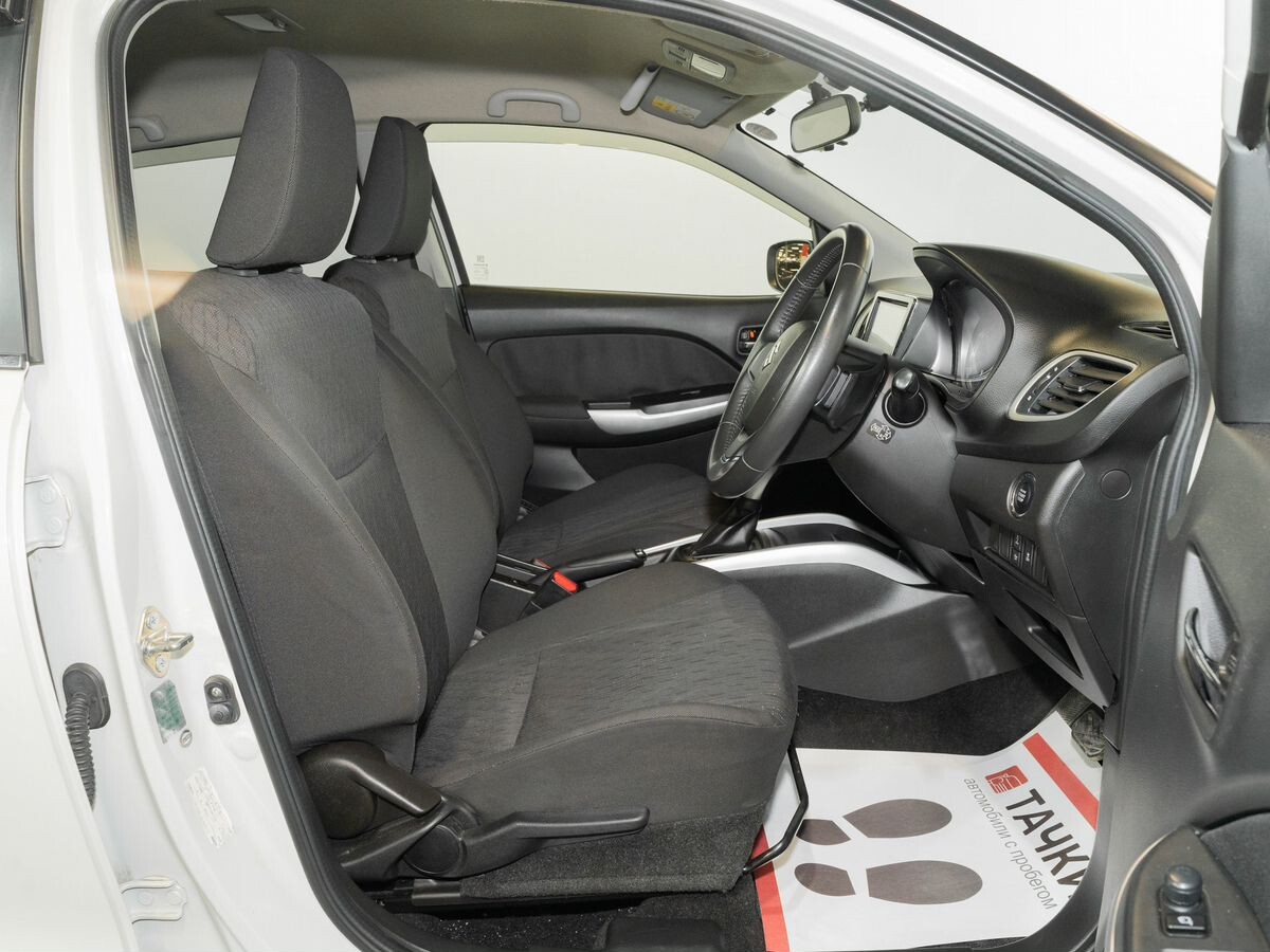 Suzuki Baleno 2016 - фото автомобиля