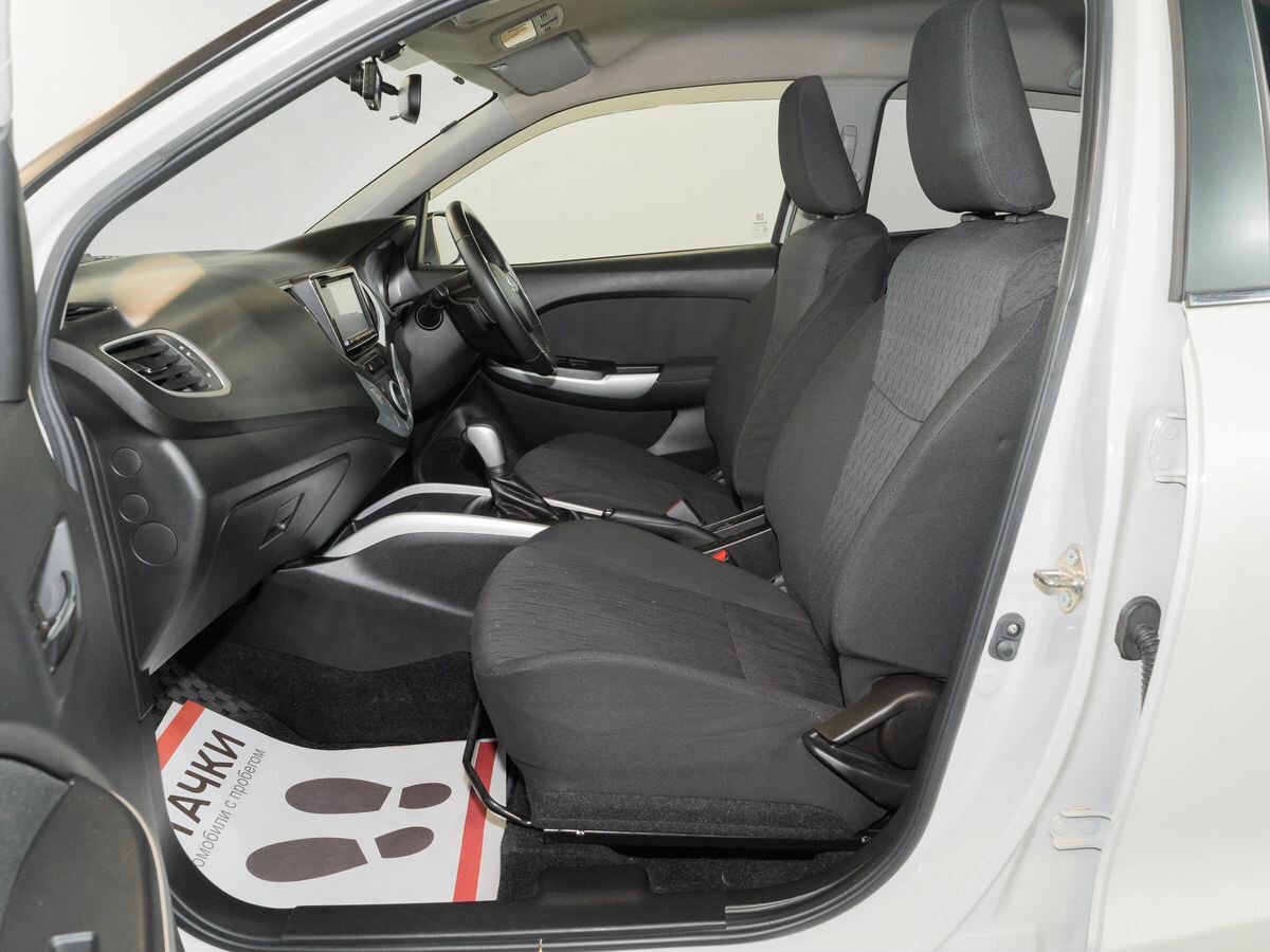 Suzuki Baleno 2016 - фото автомобиля