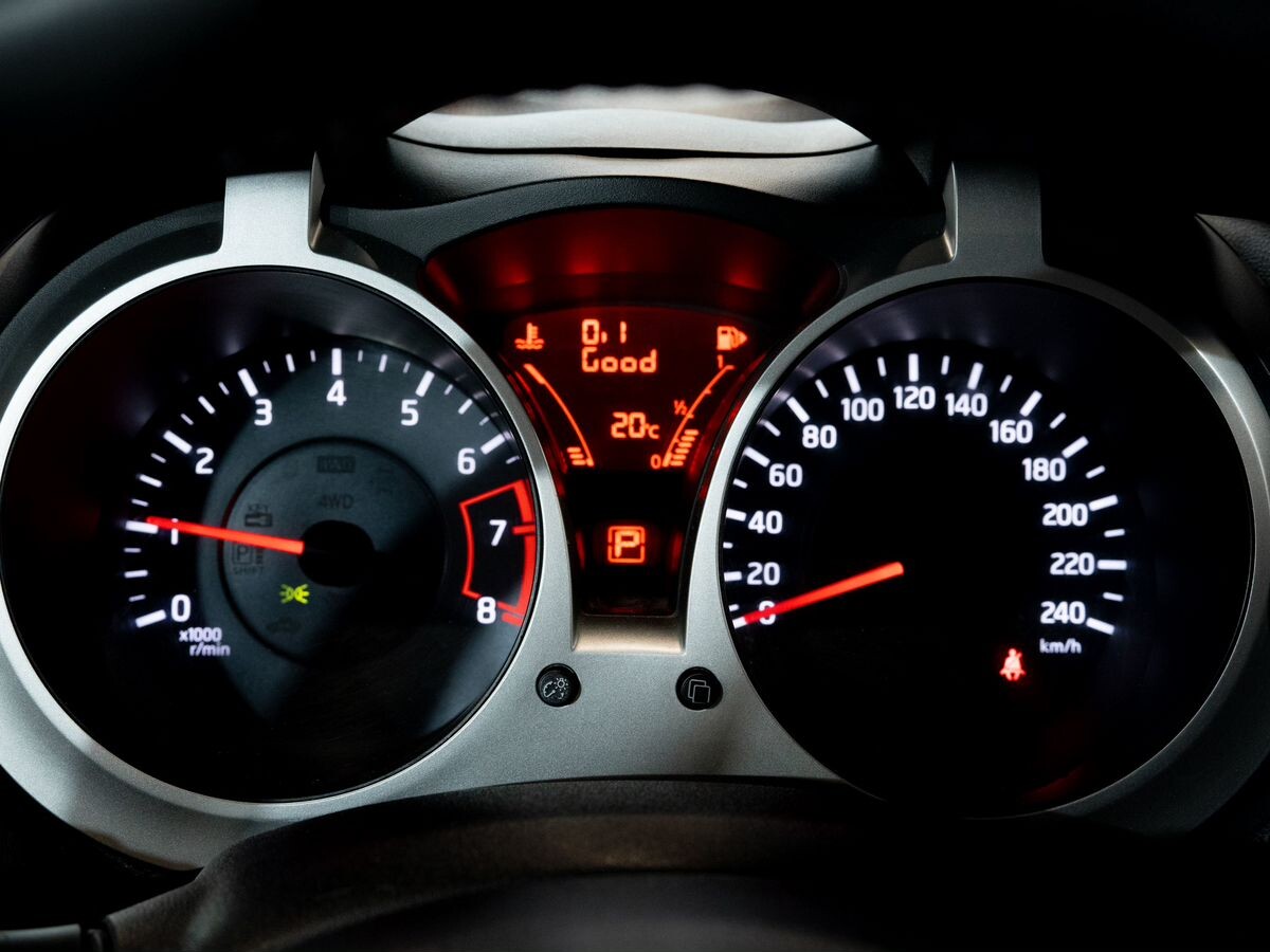 Nissan Juke 2012 - фото автомобиля