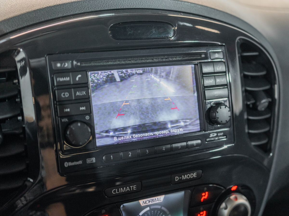 Nissan Juke 2012 - фото автомобиля