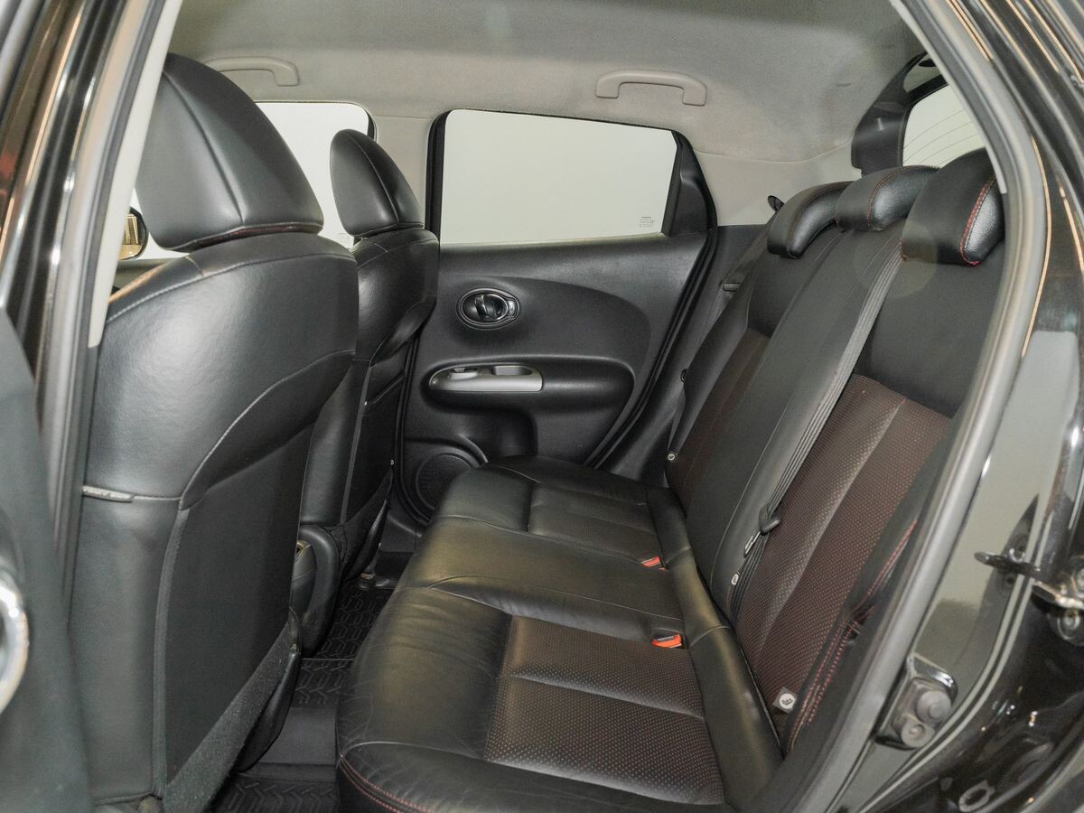 Nissan Juke 2012 - фото автомобиля