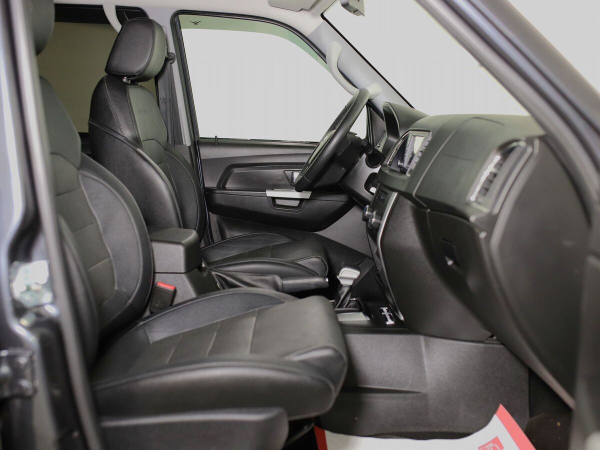 УАЗ Patriot 2019 - фото автомобиля