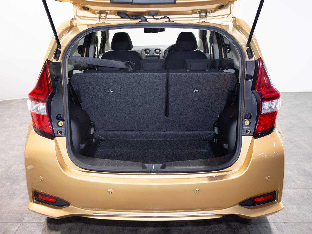 Nissan Note 2019 - фото автомобиля