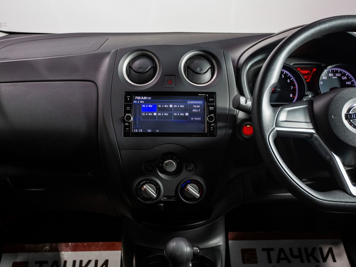 Nissan Note 2019 - фото автомобиля