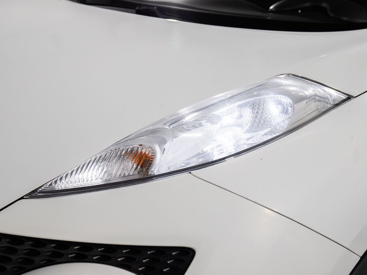 Nissan Juke 2012 - фото автомобиля