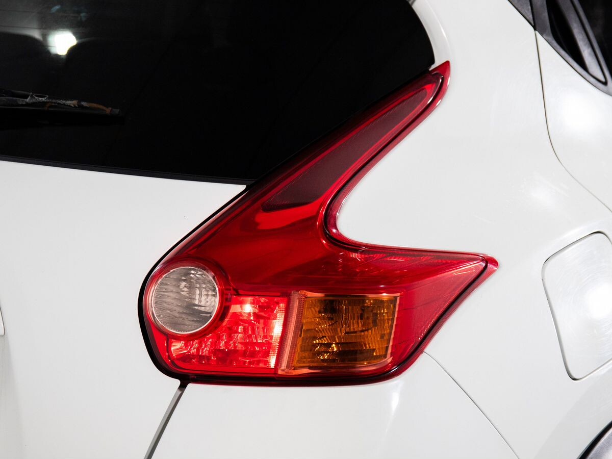 Nissan Juke 2012 - фото автомобиля