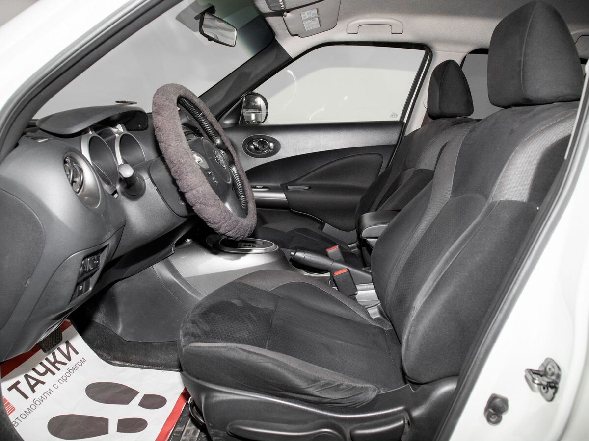 Nissan Juke 2012 - фото автомобиля