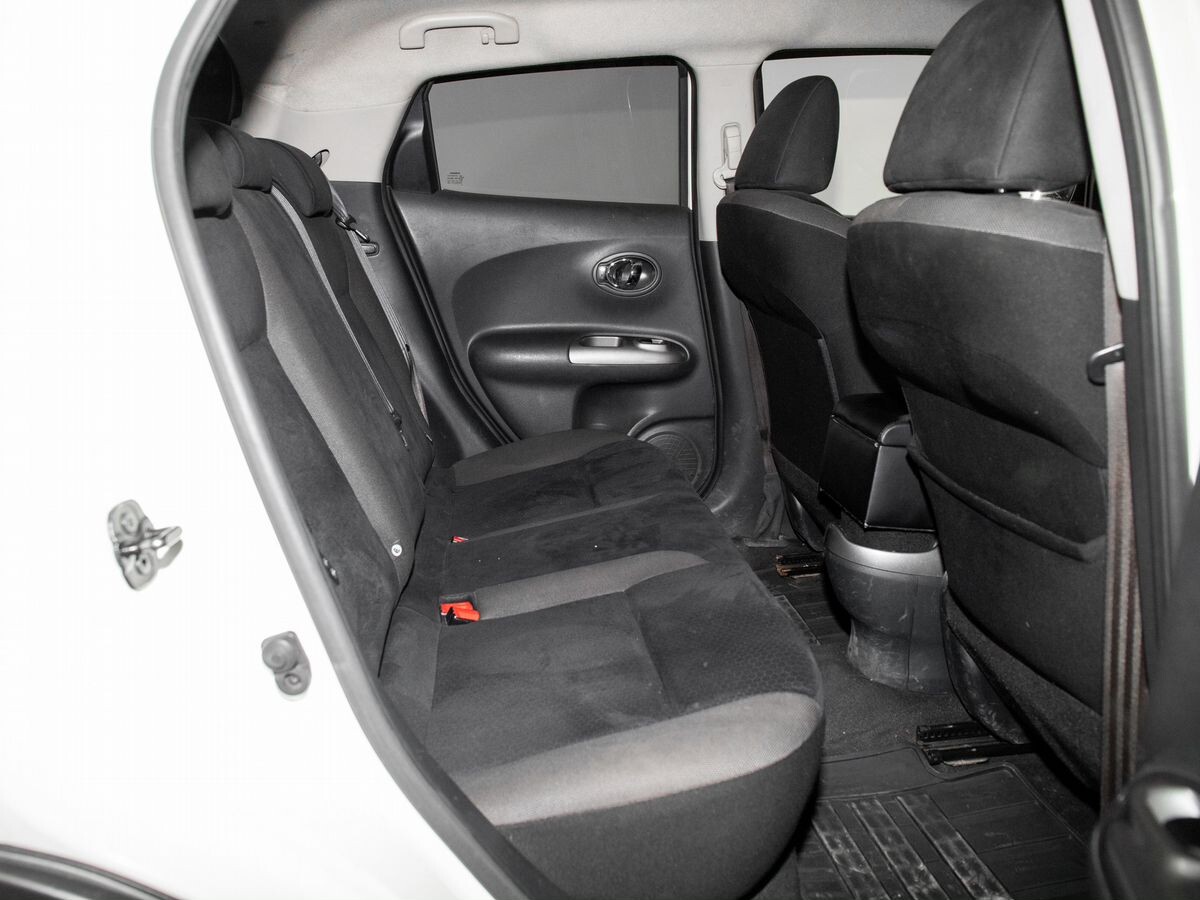 Nissan Juke 2012 - фото автомобиля